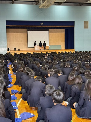 061225　終業式11
